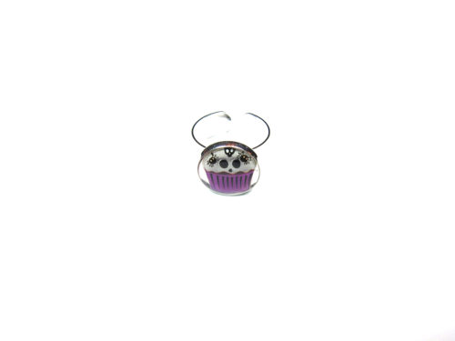 Inel realizat manual – Halloween Purple Cupcake with Skull and Spiders